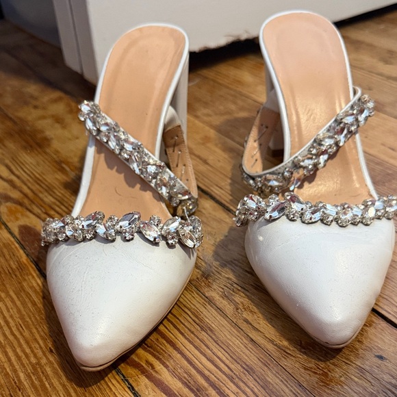 Shoes - Elegant White Embellished Women's heels